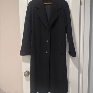 Classic Black Women's 100% Wool Heavyweight Coat - size 6